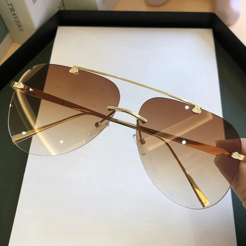 Vintage Fashion Enthusiasts - Vintage Rimless Alloy Aviation Pilot Sunglasses